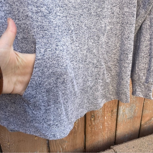 ULTRA FLIRT Women’s Gray Long Sleeve Cowl Neck‎ Sweatshirt Size Small - Picture 7 of 13